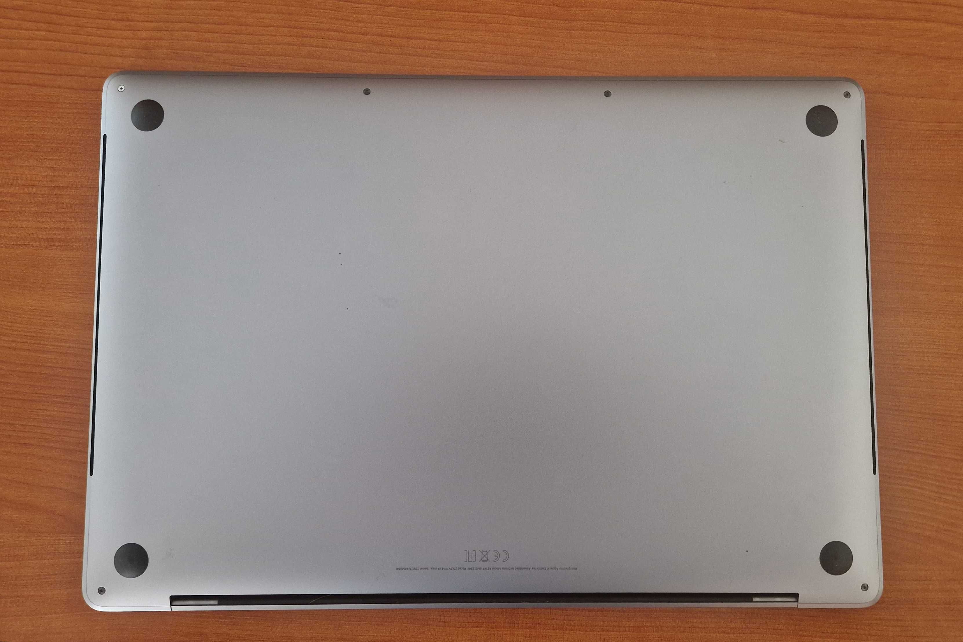 MacBook Pro i7, 32GB - 2019, 500GB, Gráfica RadeonPro dedicada de 4GB