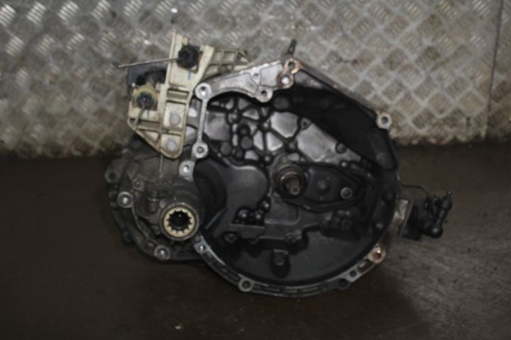 SKRZYNIA BIEGÓW  NISSAN X-TRAIL I 2.2DDTI 8H5