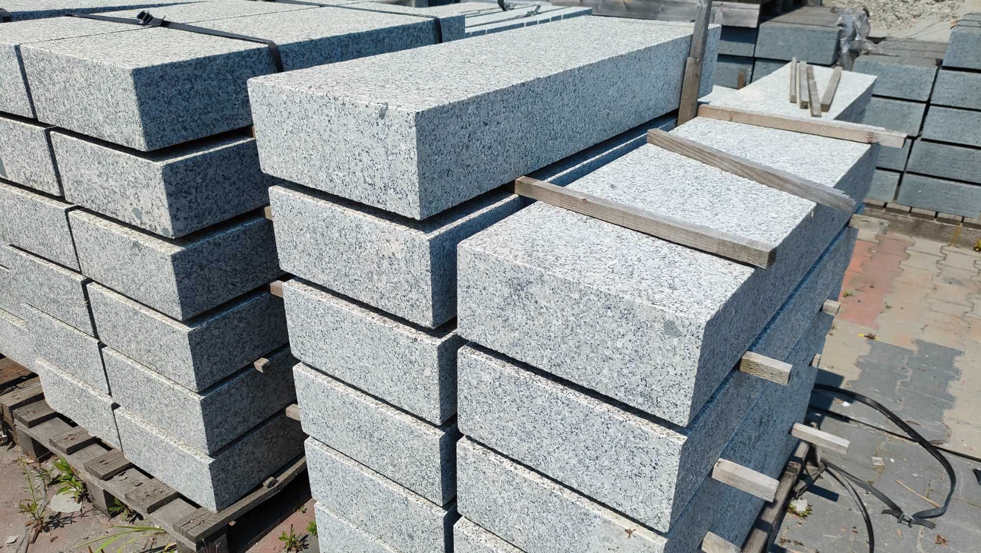 Stopień granitowy czarny granit schody stopnie schodowe kostka obrzeża