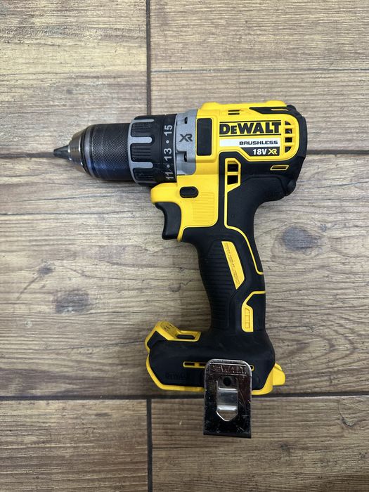 Wiertarko-wkrętarka DeWalt 70Nm DCD791 - 2023r.