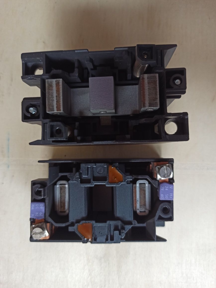 Контактор, Пускатель электромагнитный Siemens 3TF3010 9A 24V AC