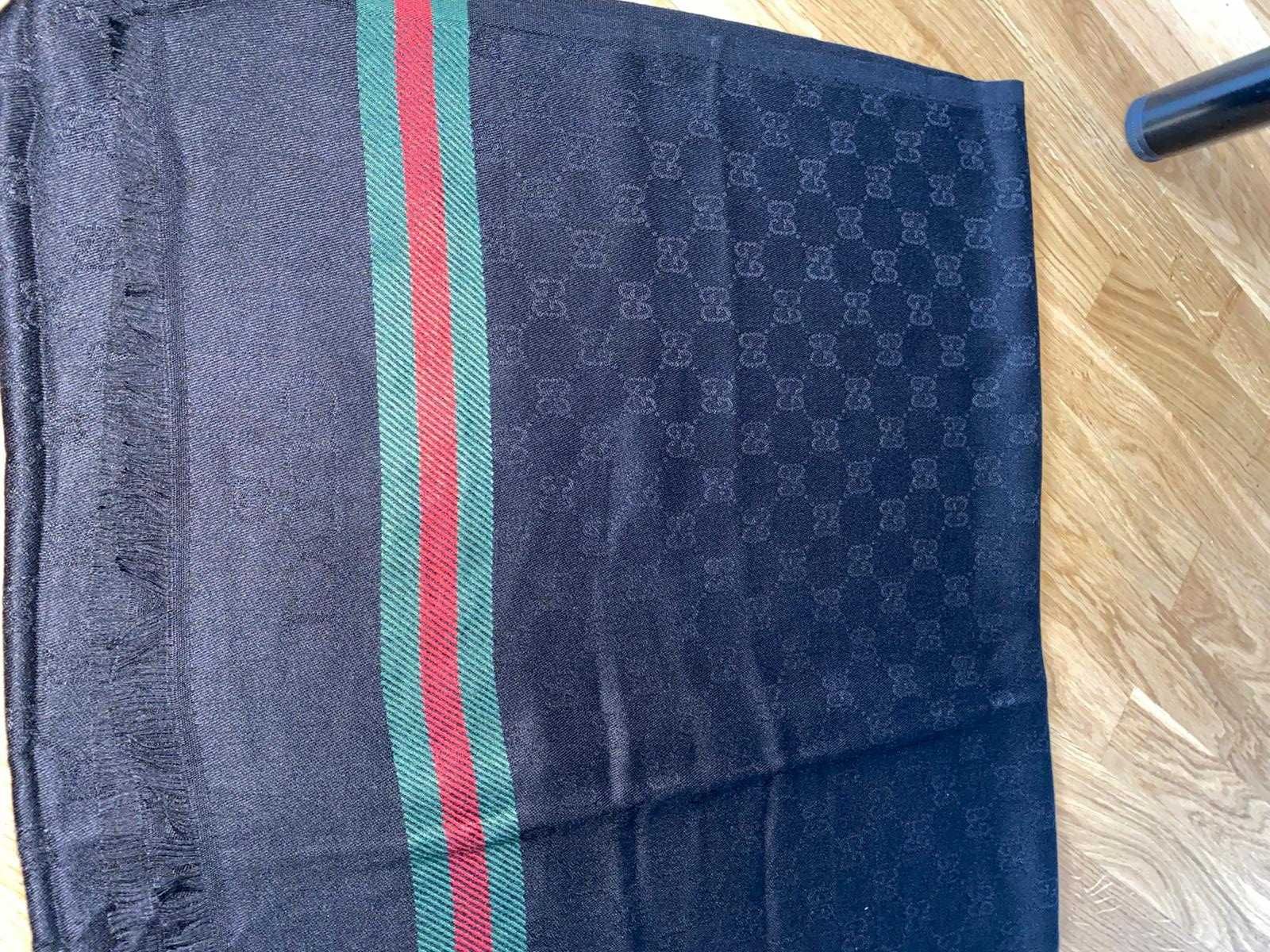 Szalik dwustronny Louis Vuitton Szal Gucci Tommy Chusta Chanel