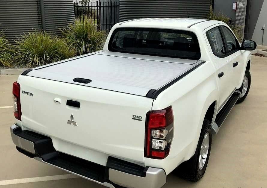 Roleta zwijana aluminiowa paki Mitsubishi L200