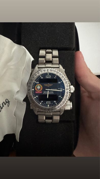 Breitling Orbiter 3 Emergency com caixa e toda a documentação.