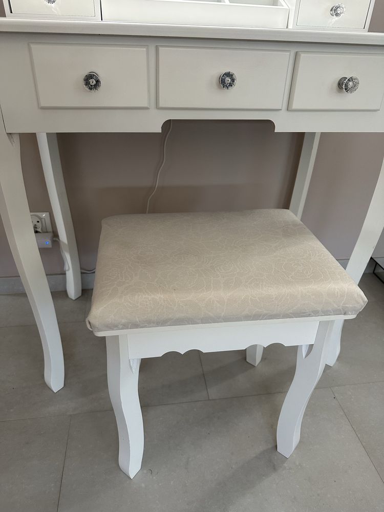 Toaletka + taboret