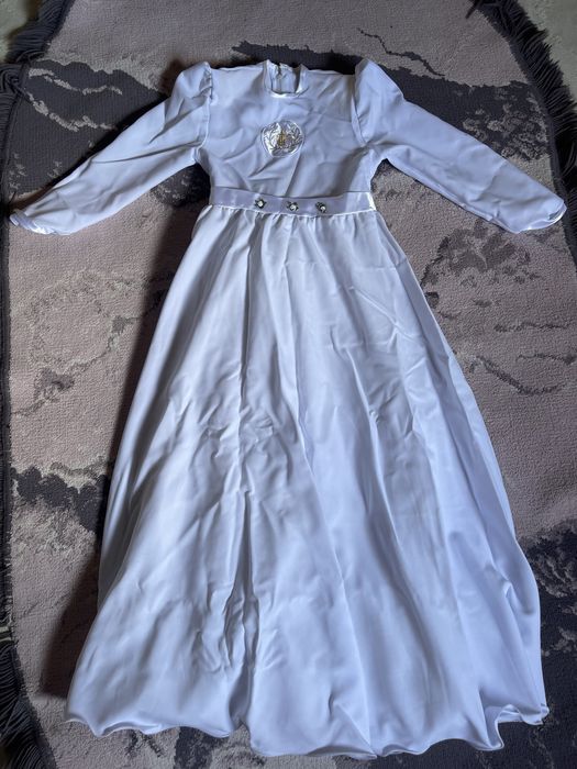Sukienka komunijna z dodatkami