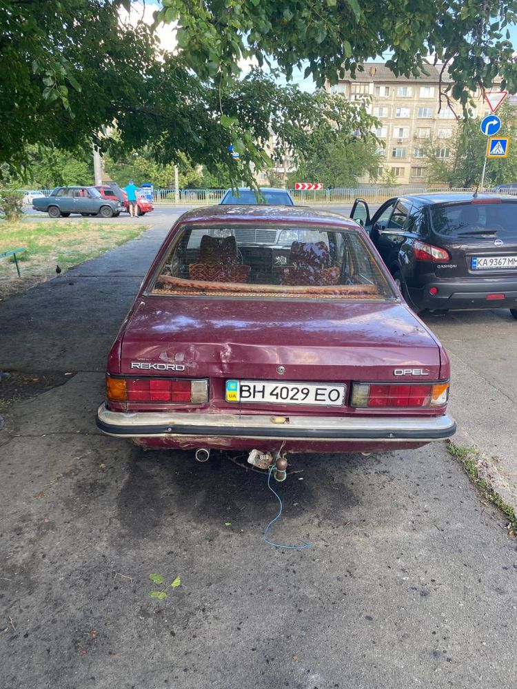 Авто Opel Rekord E