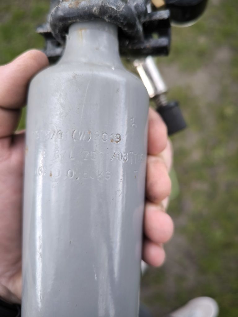 Butla gazowa CO2 z redakcją