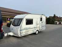 Przyczepa kempingowa DMC 950 Coachman Amara 380
