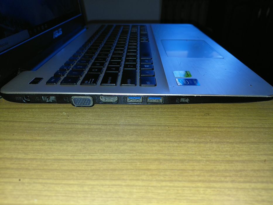 ASUS K555L / Intel Core i5 / 8GB RAM / 128SSD / Win10 // Poznań