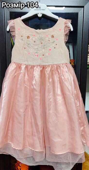 Сукні розмір 104 по 116