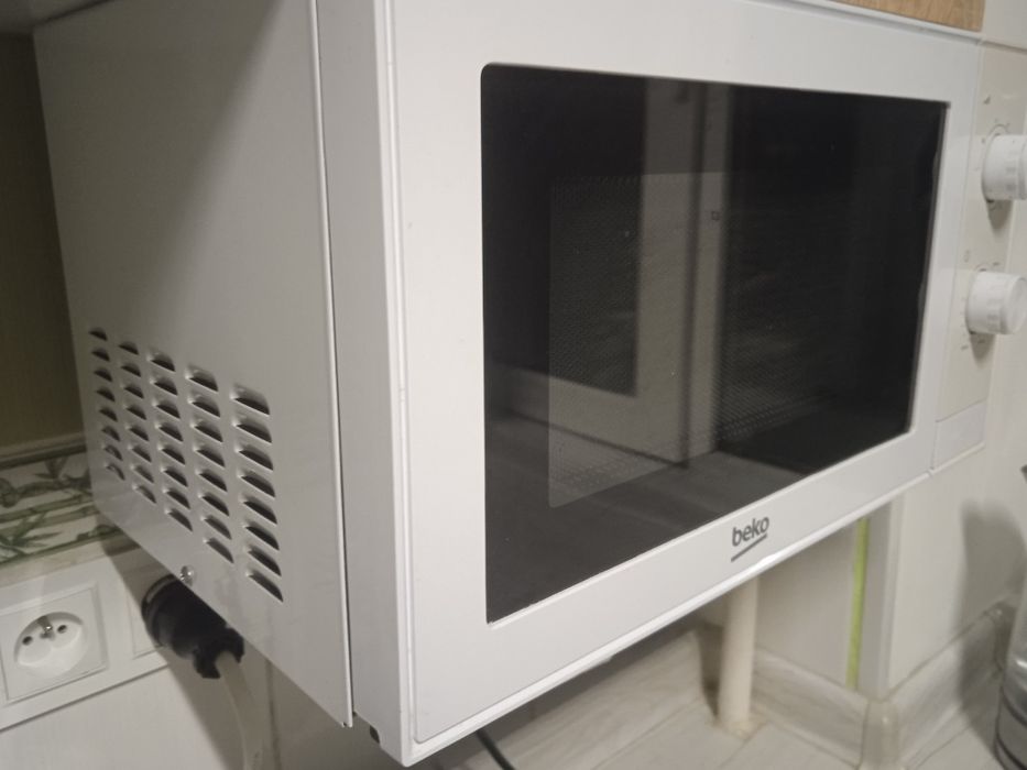 Мікрохвильовка Беко із функцією гриля