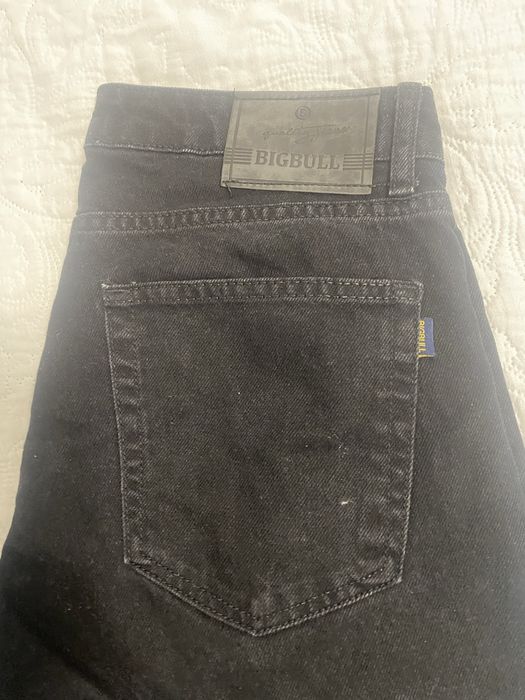 Джинси на підлітка гарноі якості