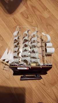 Statek model drewniany