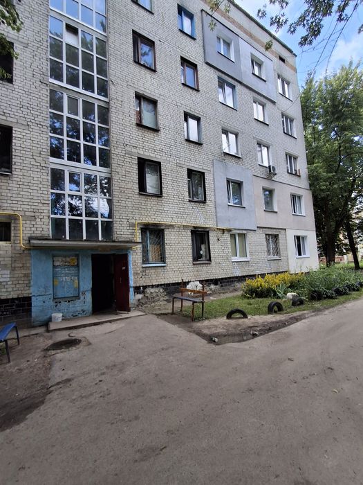 Продаж великої кімнати в гуртожитку.  РЕМЗАВОД.