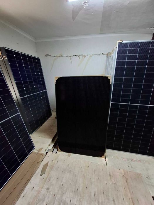 Продам солнечные панели Aiko 475