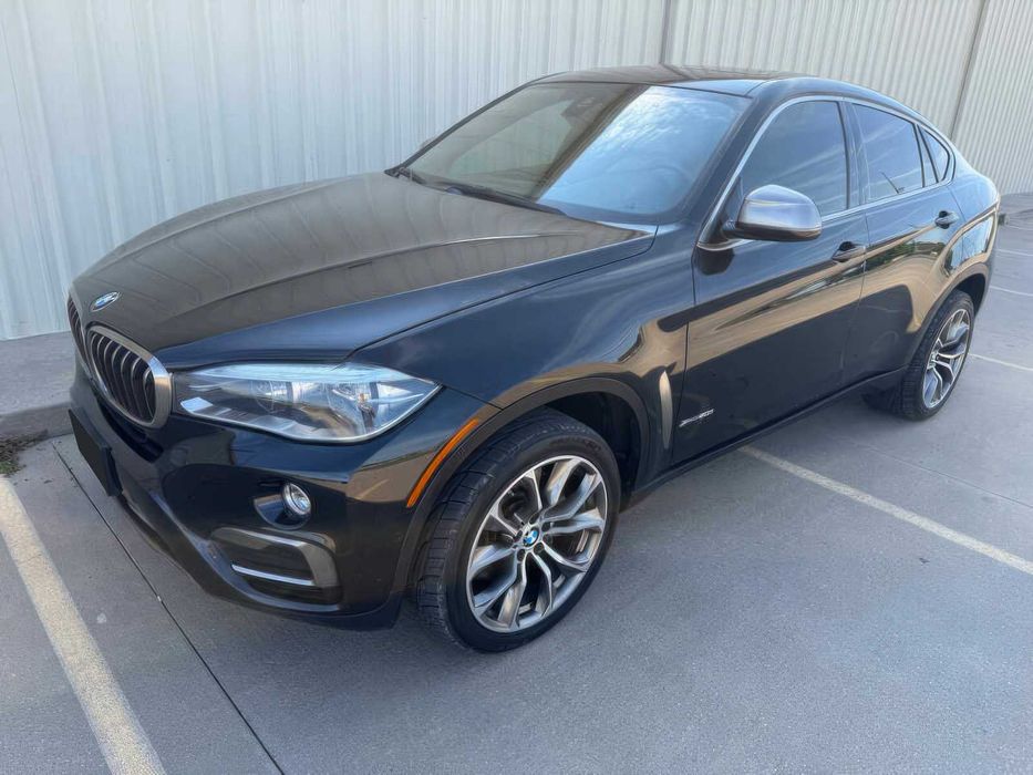 BMW X6 xDrive50i      2017