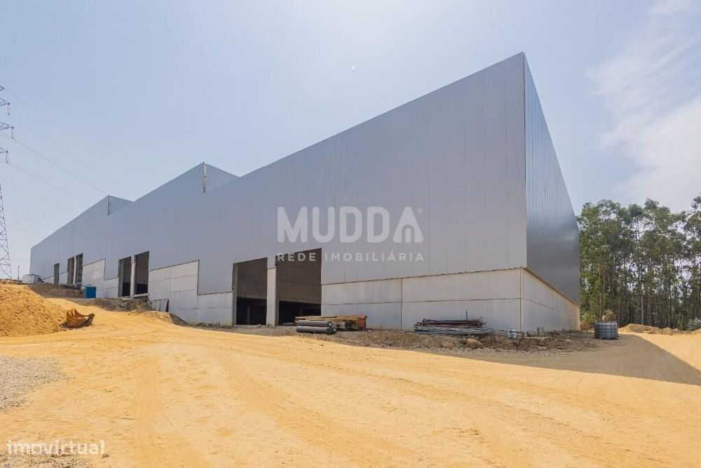 Armazéns novos para arrendamento na ZI da Farrapa - Arouca