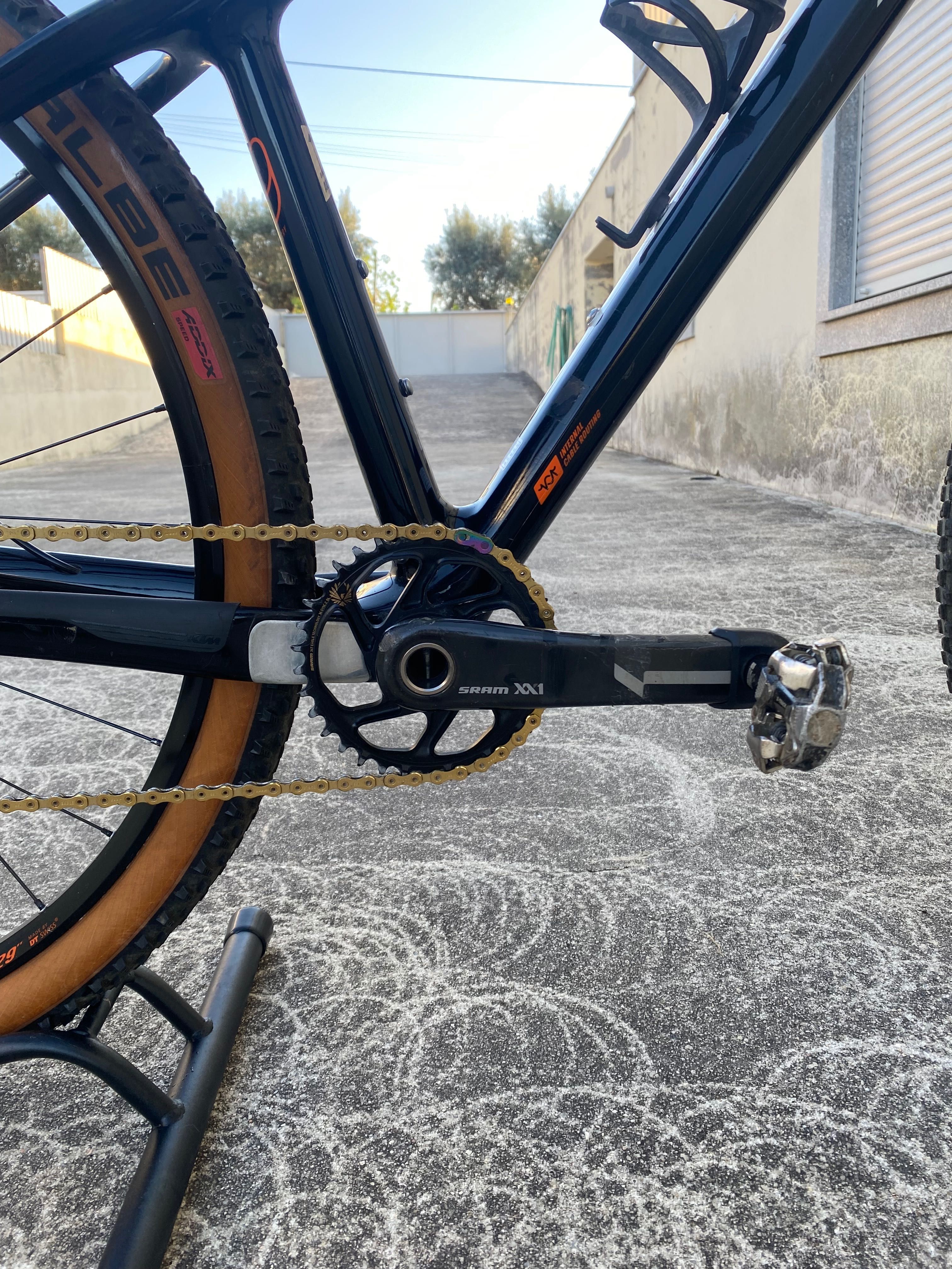 Ktm myroon prime