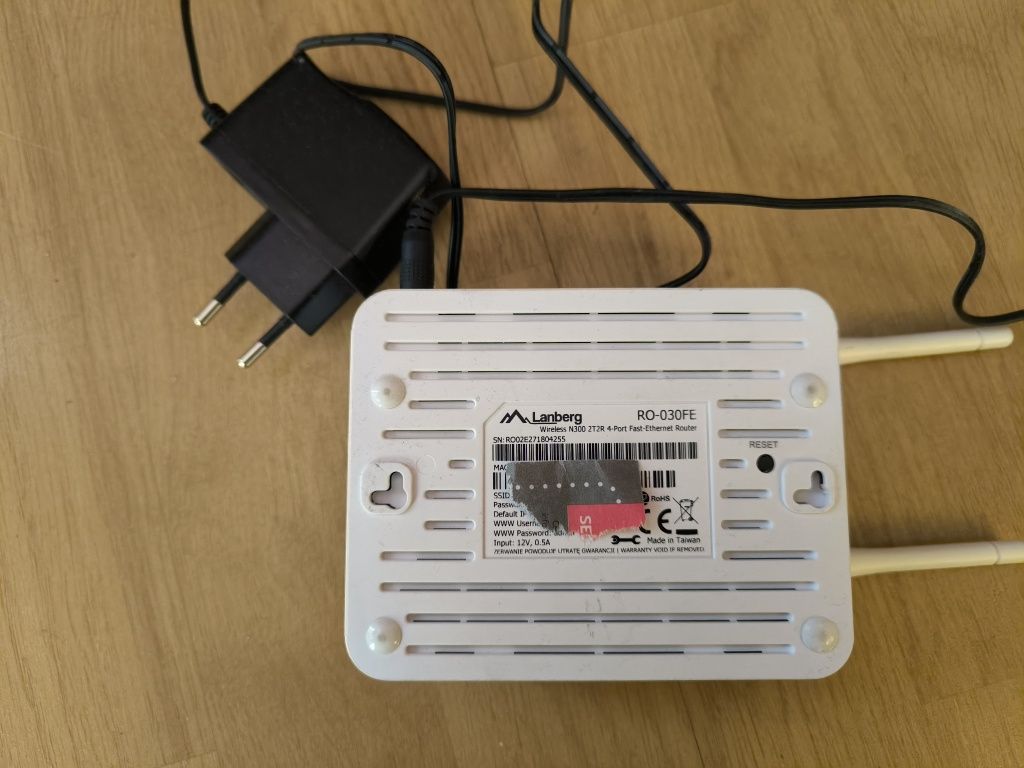 Router Lanberg RO-030FE N300