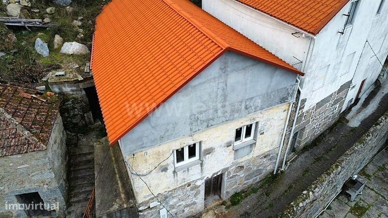 Moradia T1 / Resende, Paus