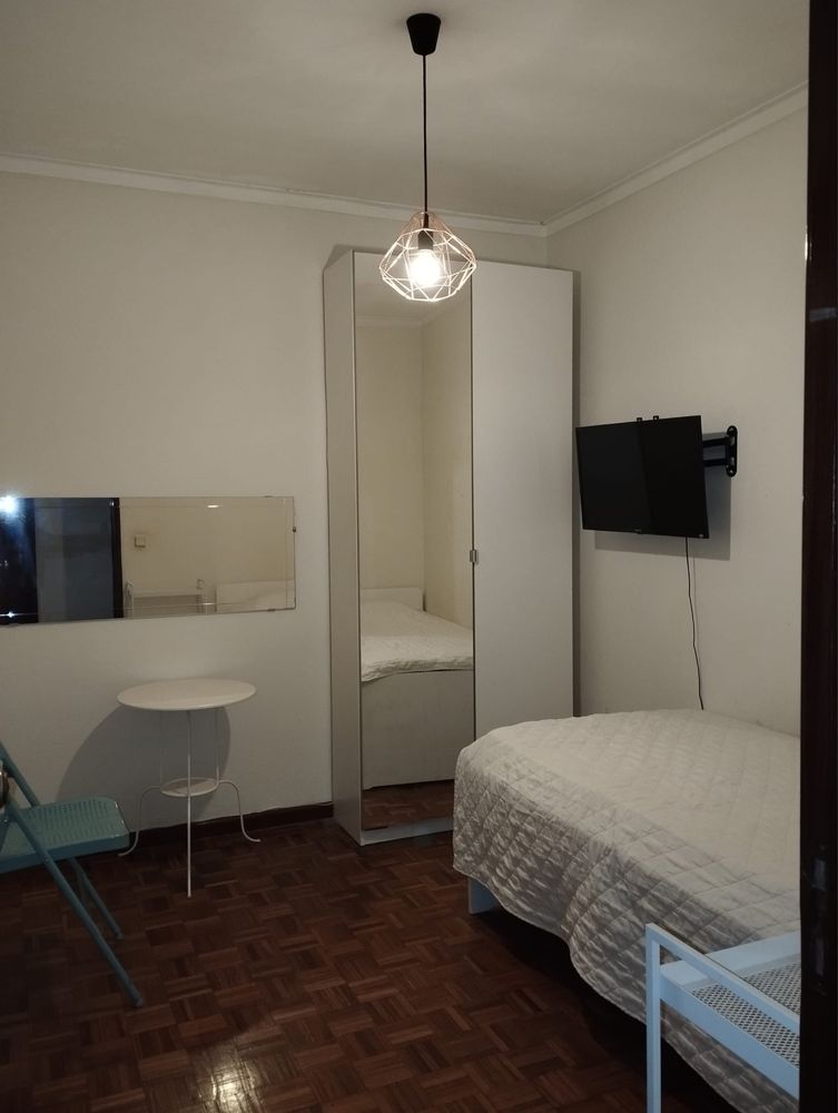 Quarto para mulheres no centro de Braga