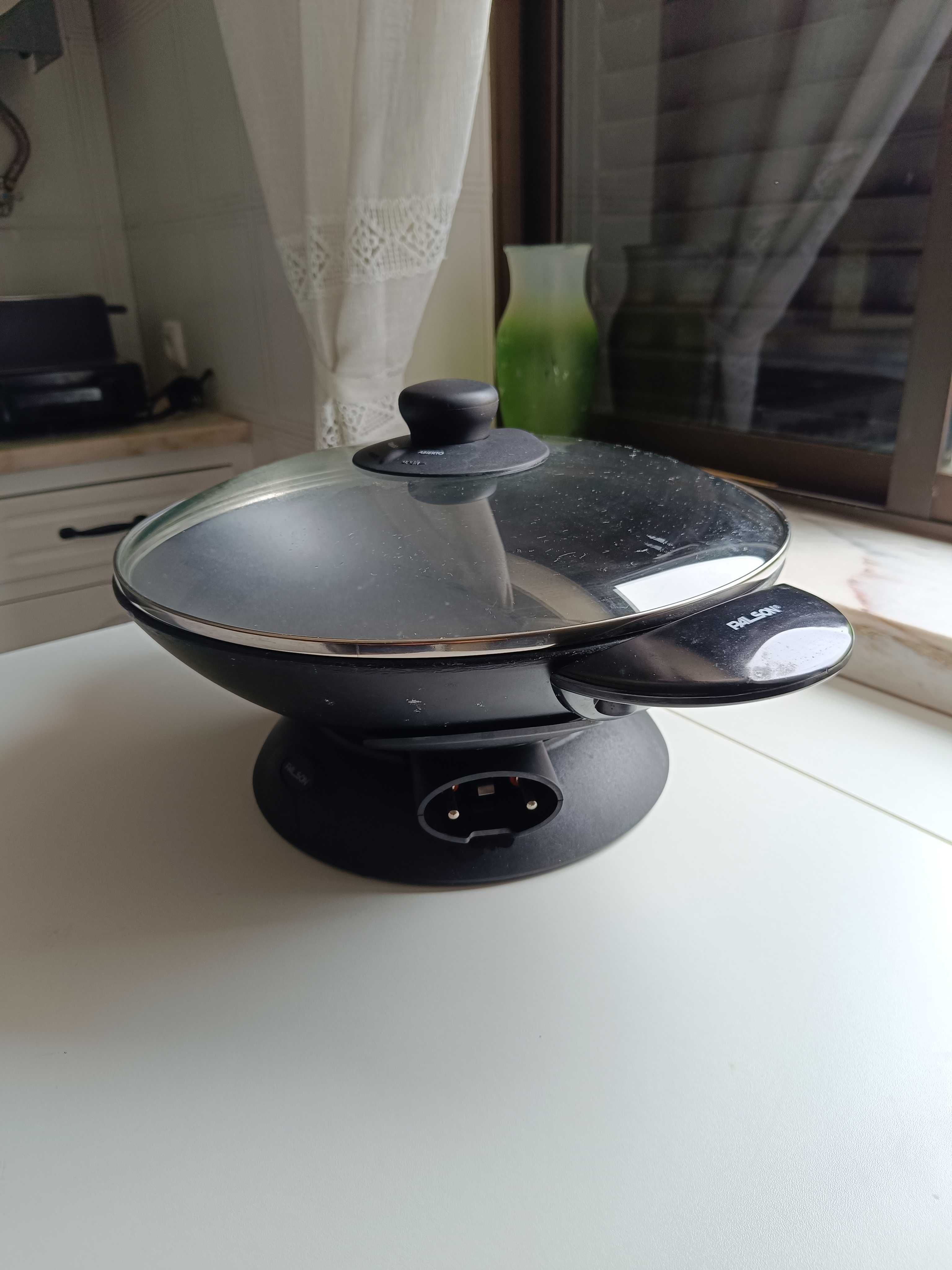 Wok Elétrico Royal-Wok | 1500w, uso versátil, como novo