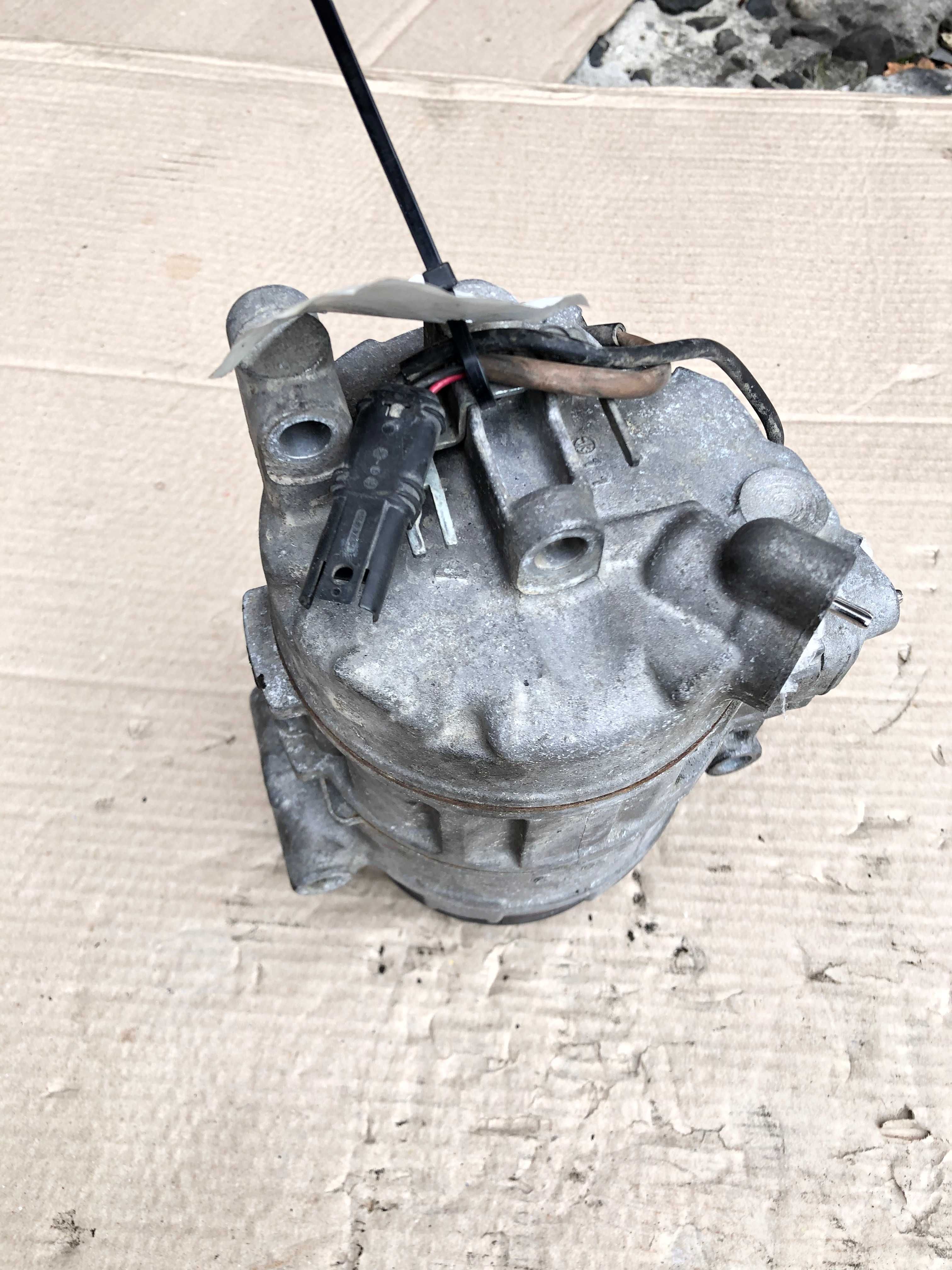Компрессор кондиционера кондиціонера BMW 7 F01 X5 E70 F15 5 F10 6 F12