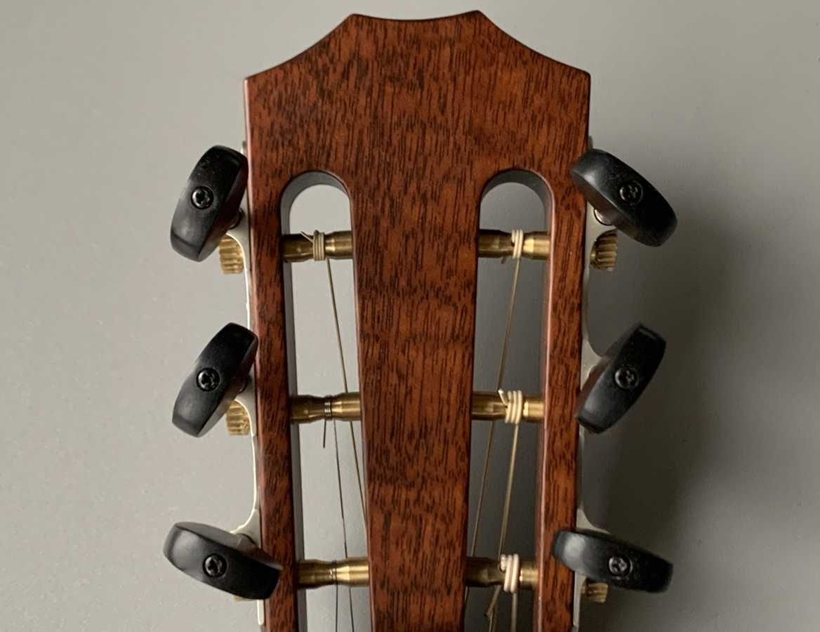Gitara Taylor Grand Concert 322ce, 12-progowa, V-Class, Made in USA