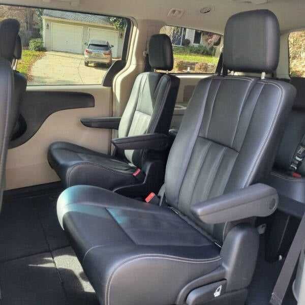 2016 Chrysler Town and Country