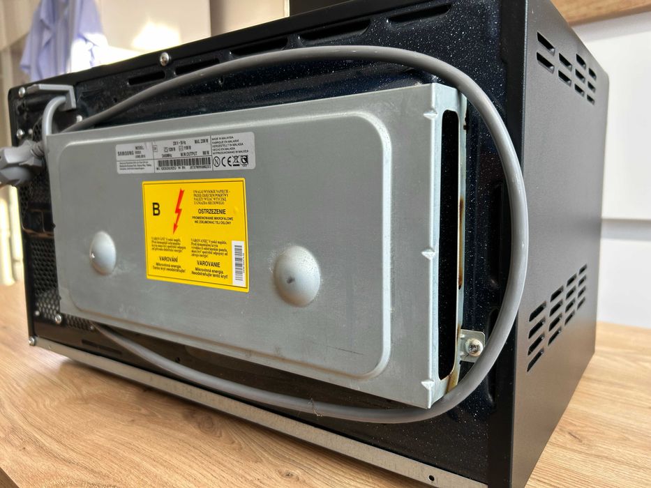 Kuchenka Mikrofalowa Samsung GE83X Lustro 23L 800/1100W Grill