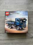 LEGO 42203 Technic Wywrotka z przechylaną skrzynią Tipping Dump Truck