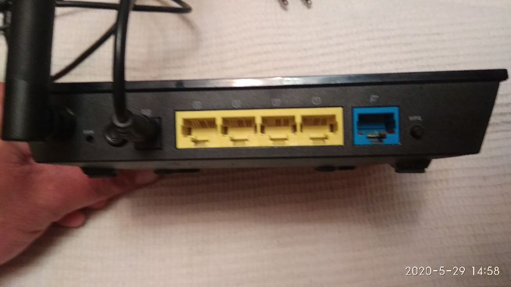 Продам роутер ASUS RT-10P на запчасти.