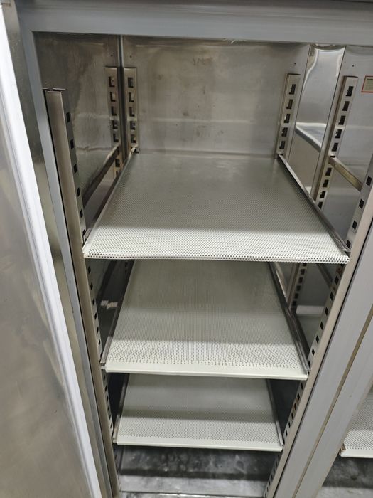 Холодильна шафа 1400л Tecnodom Італія