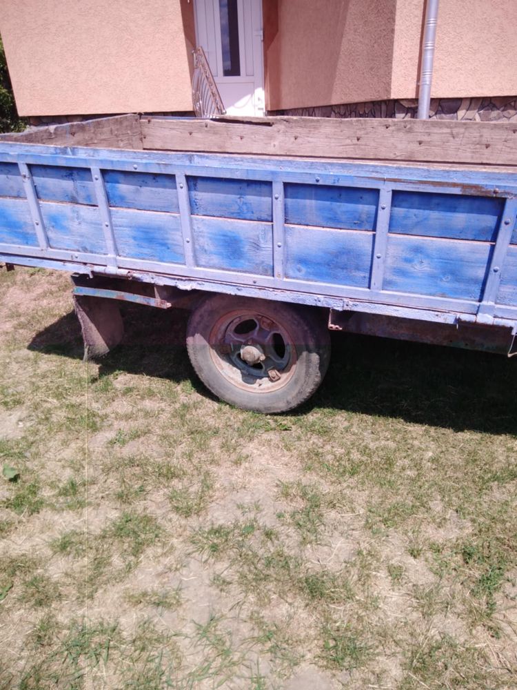 Продаю плуг , прицеп та міжрядку..