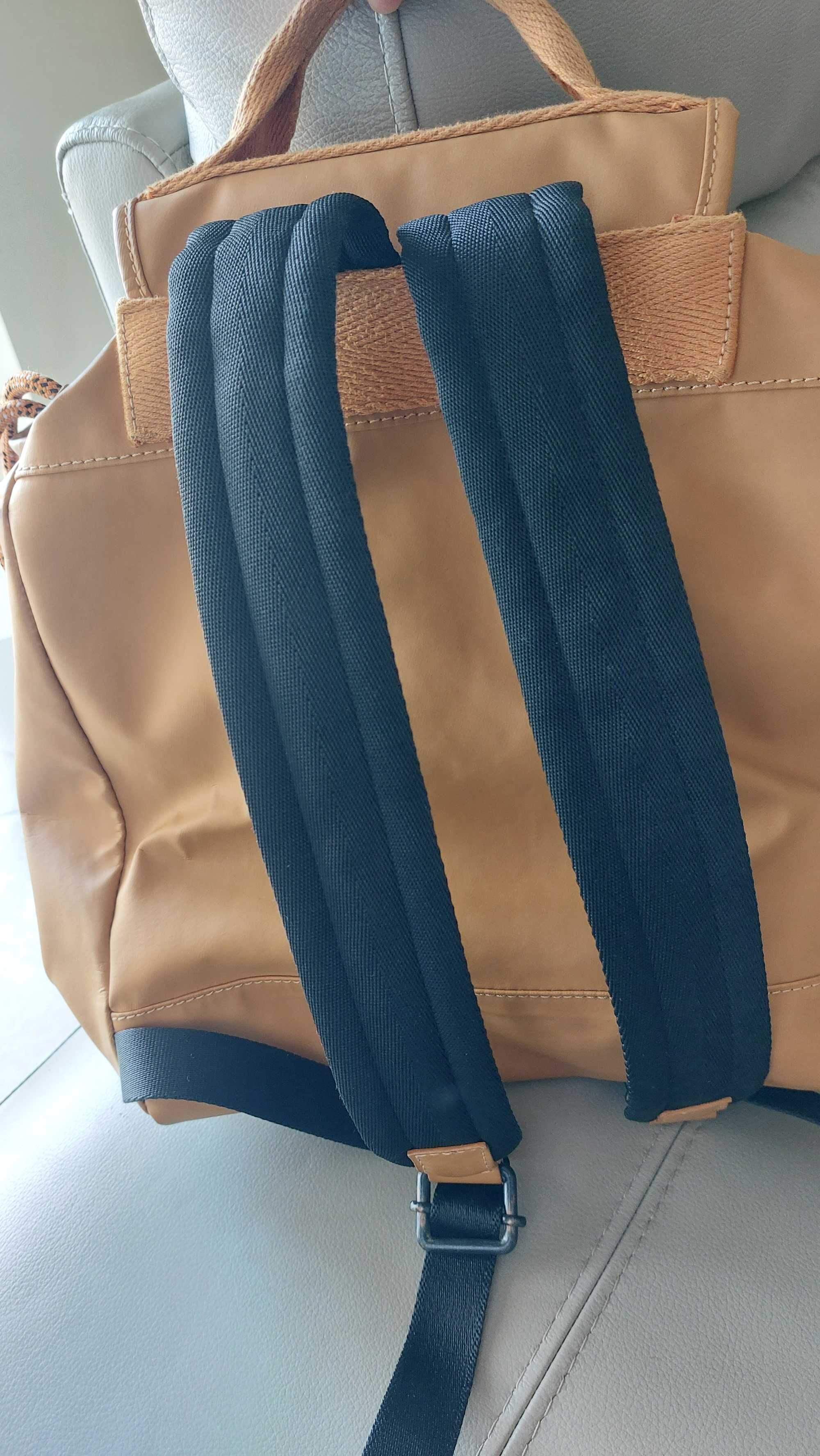 Mochila Mandarina Duck