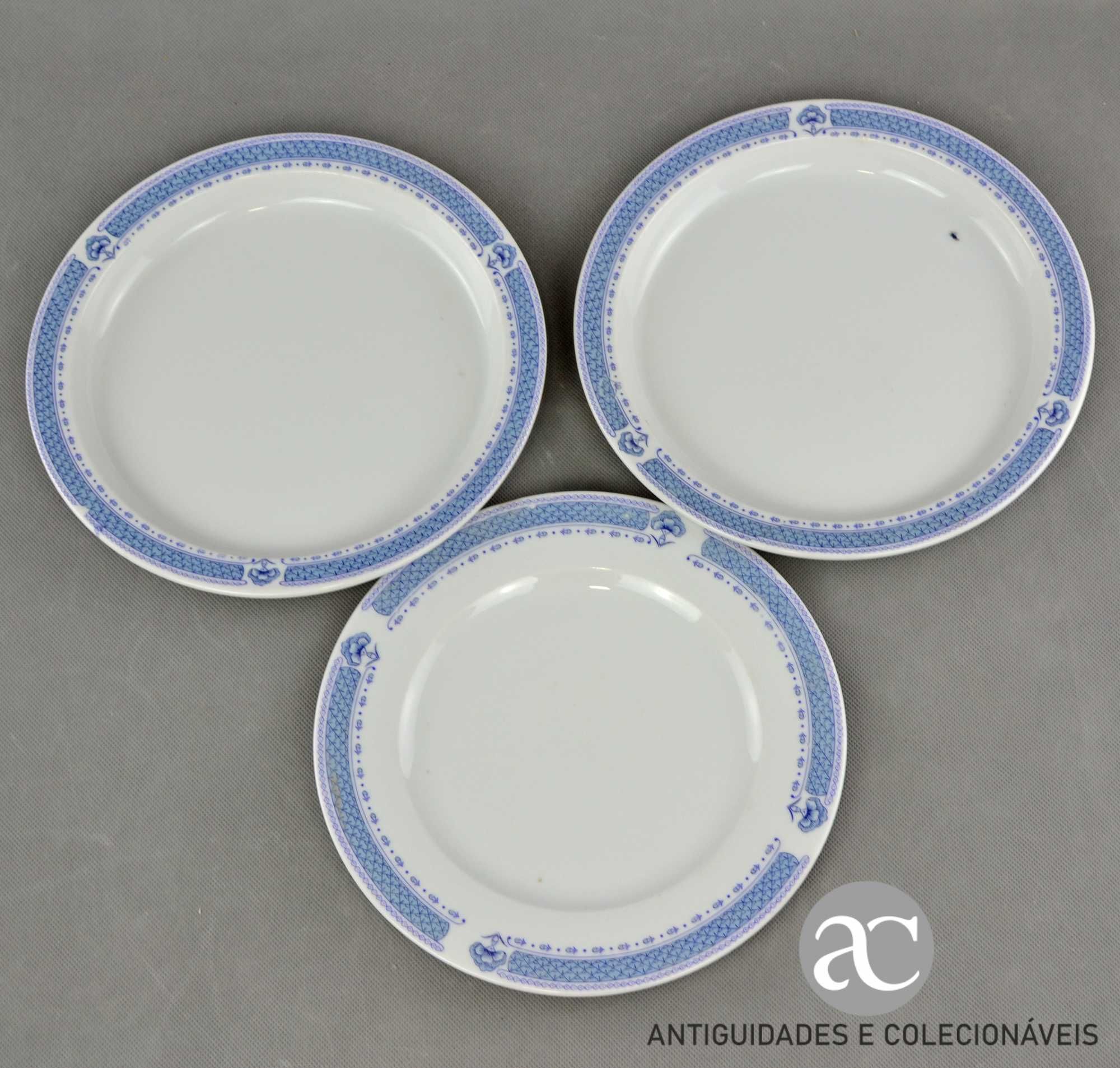 Conjunto de 3 pratos Porcelanas JDR
