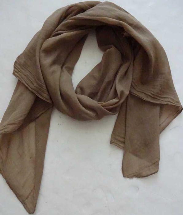 Szal Cienki, Powiewny Oliwkowy, Szeroki, Kształt Rombu, Bawełna Jedwab