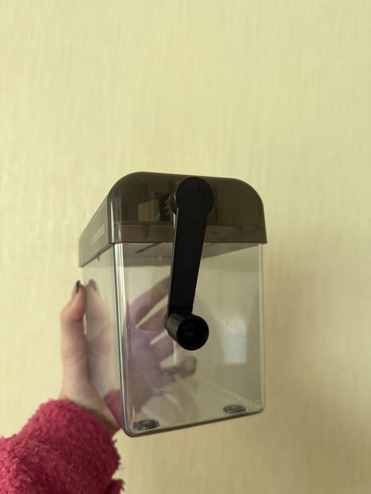 Шредер знищувач паперу