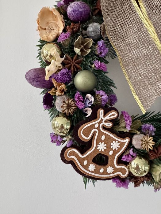 Wianek świąteczny renifer fioletowo-zielony