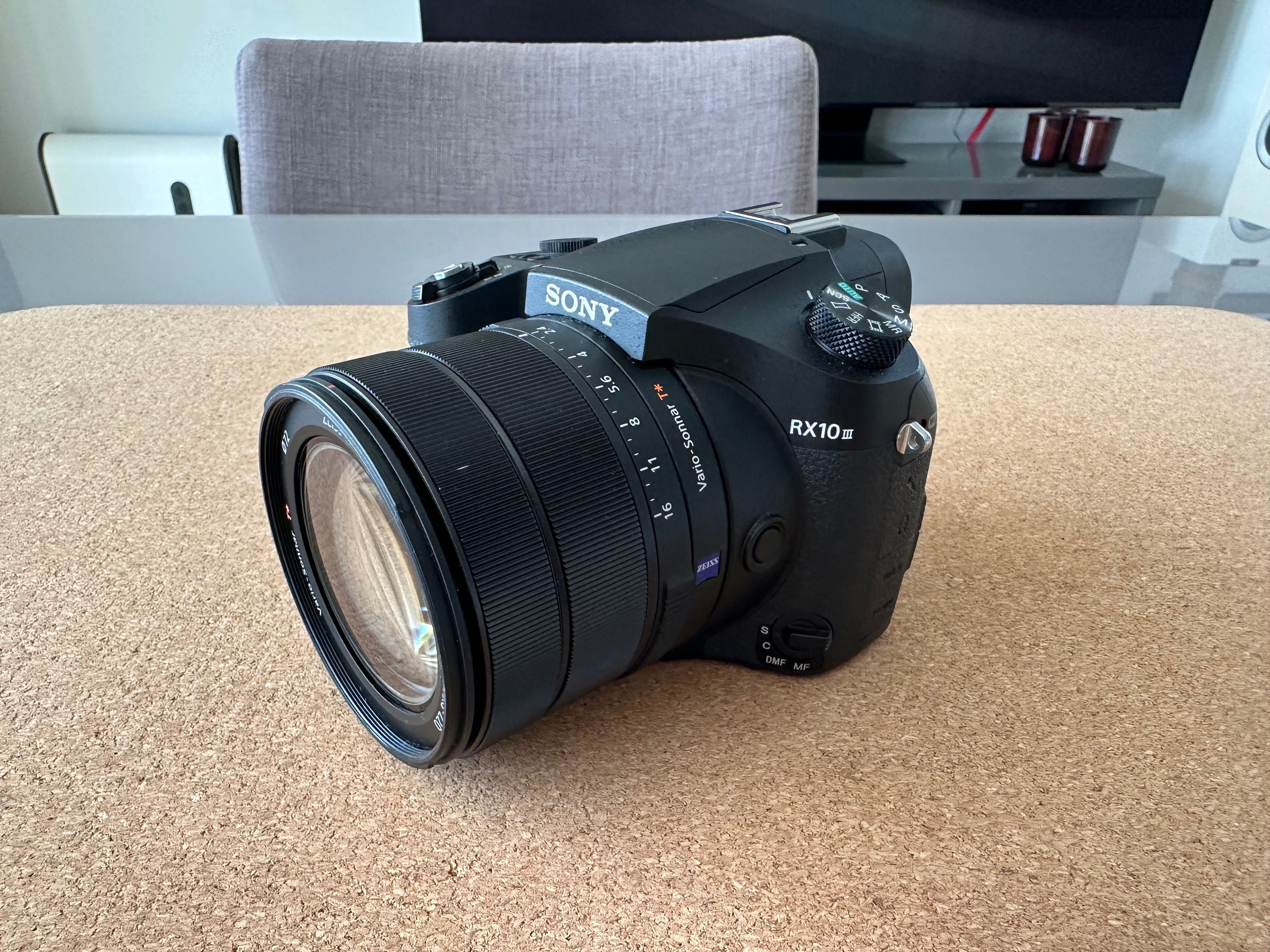 Aparat Sony RX 10 III