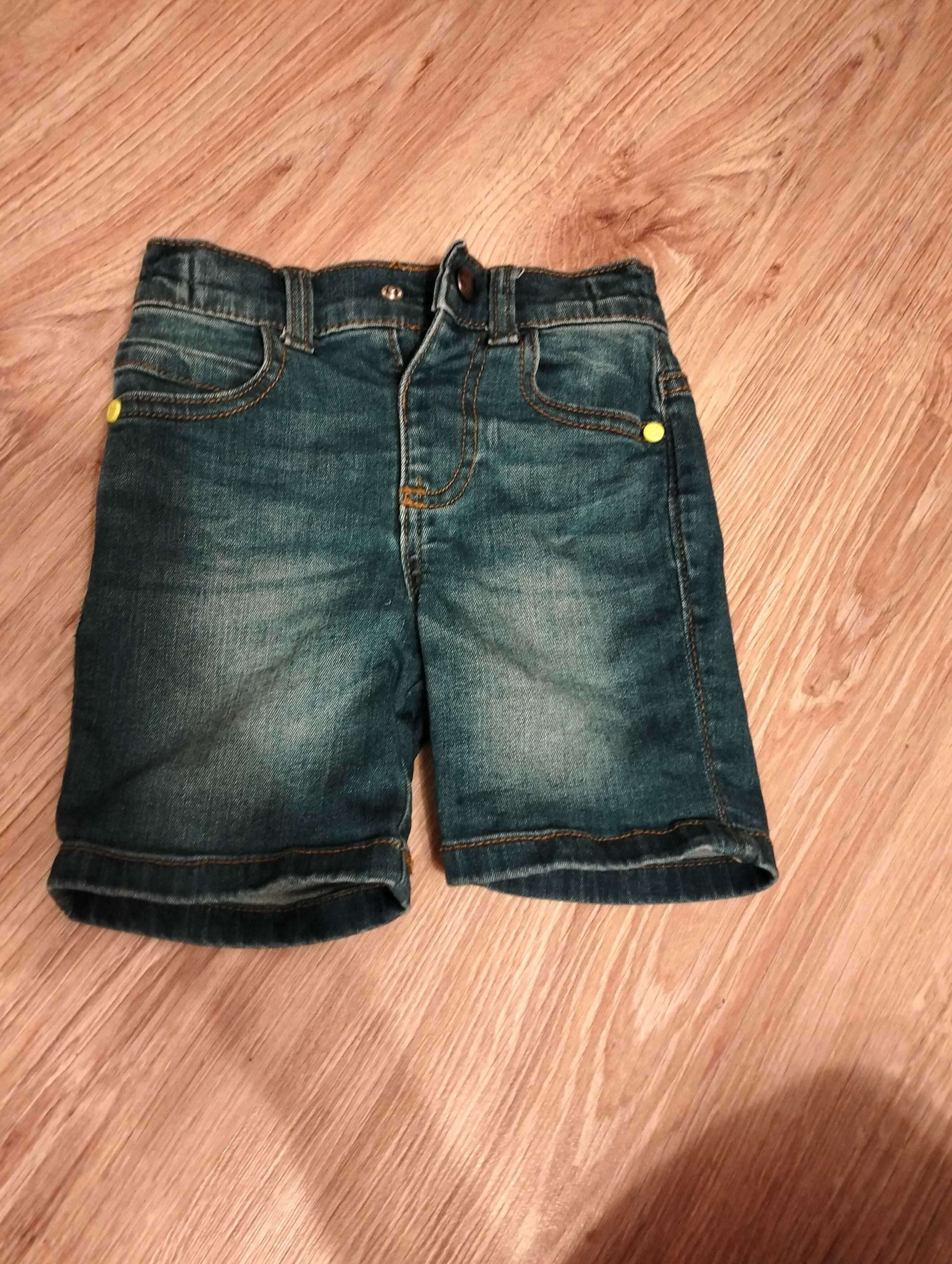 Krótkie spodenki jeansowe 86