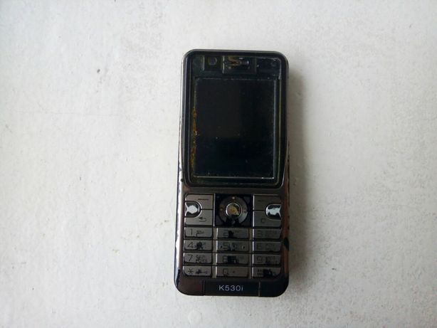 Телефон Sony Ericsson K530i Б/У не рабочий с картой памяти 1ГБ