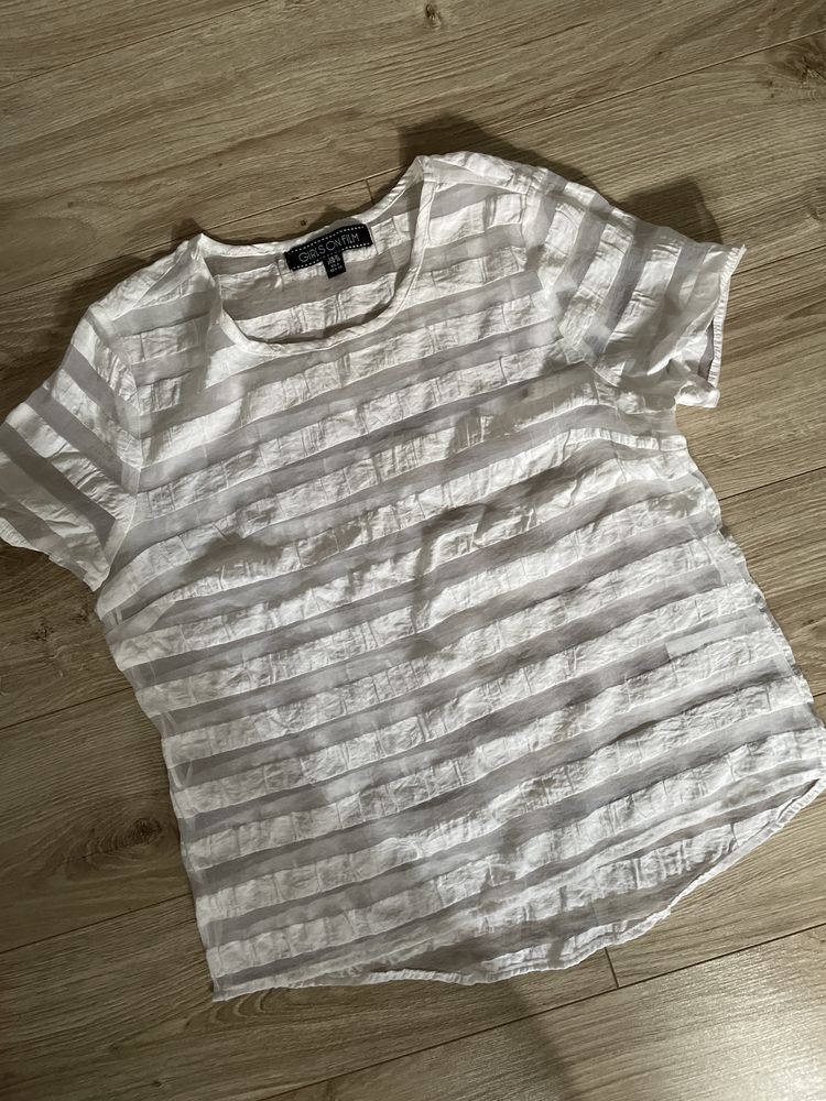Biała bluzka, koszulka