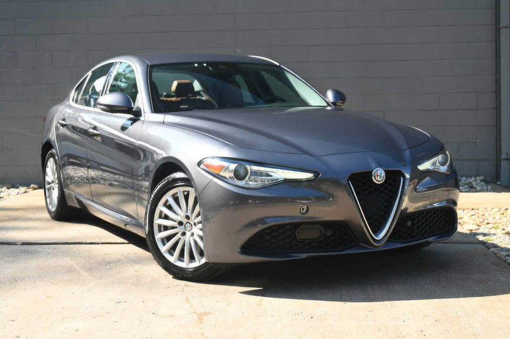 Alfa Romeo Giulia Sprint      2021