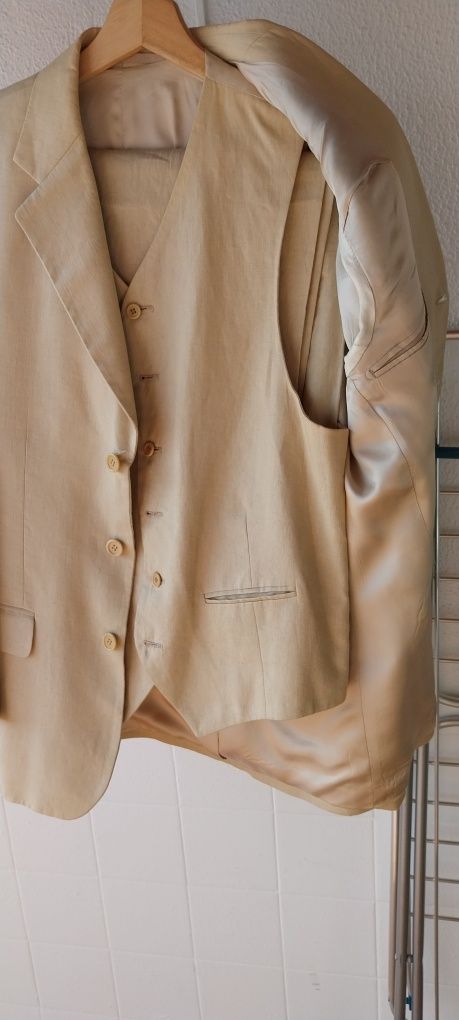 Fato masculino em puro linho Italiano