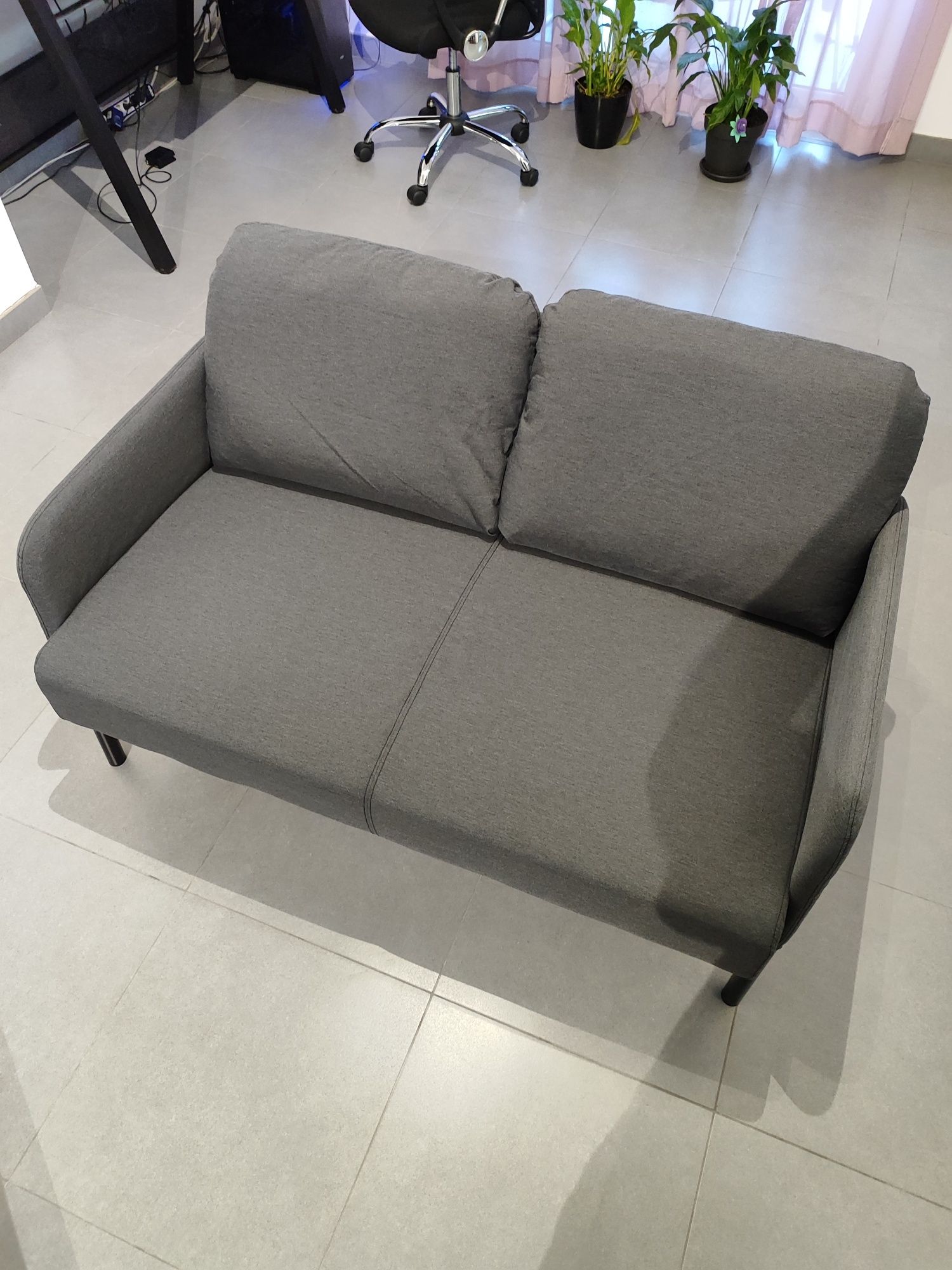 Sofá IKEA novo, sem uso.