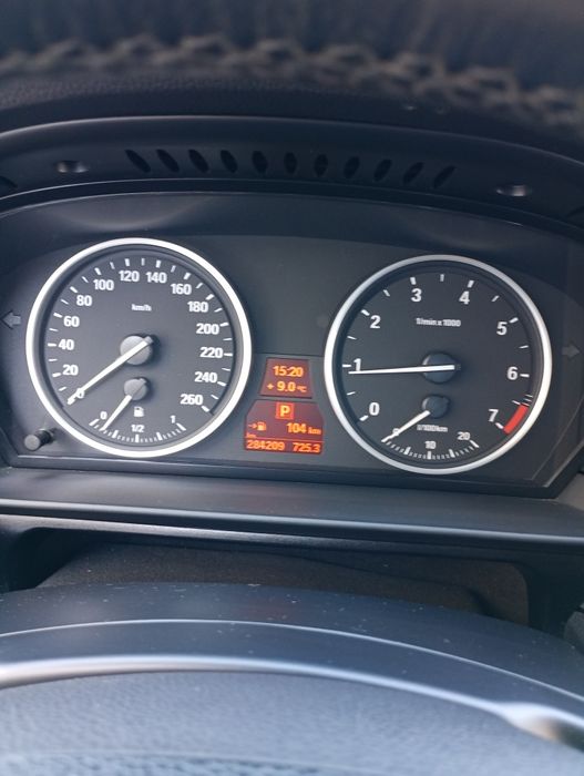 Машина в чудовому збереженому стані!