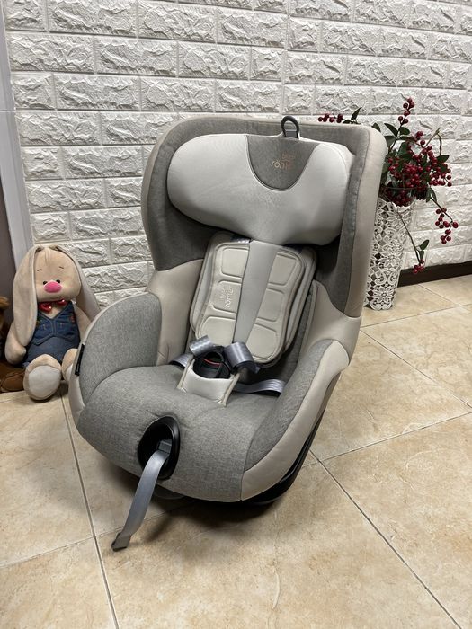 Автокрісло Britax Römer TRIFIX2 i-SIZE Група 1 (9-18 кг)