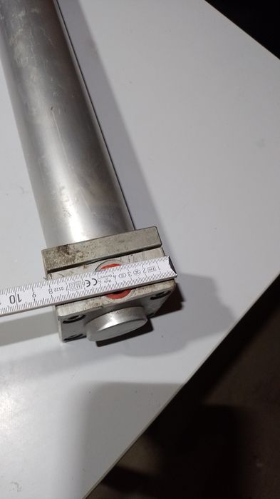 Гідравлічний циліндр новий